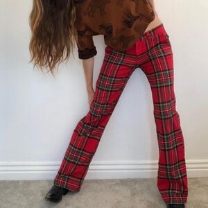 Tommy Jeans 90’s red plaid low rise trousers 💋